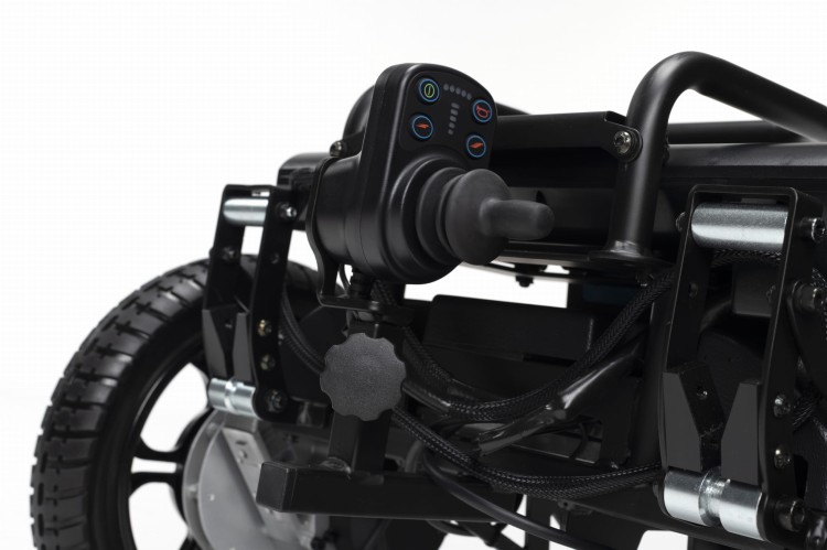 Verso - Detail controller storage.jpg