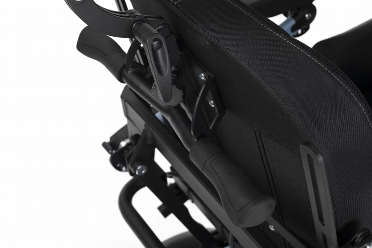 FOREST 3 SU - C56 - Detail push bar.jpg