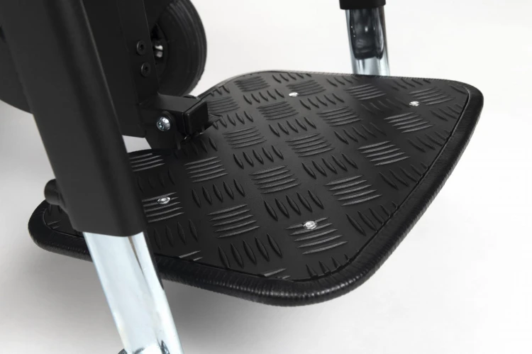 FOREST 3 SU - C56 - Detail foot plate.jpg